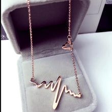 Load image into Gallery viewer, Heart beat Necklace